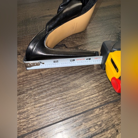 Express Women's Twisted Strap Black Slip On Open Toe Heels,Size 5? - Picture 4 of 6